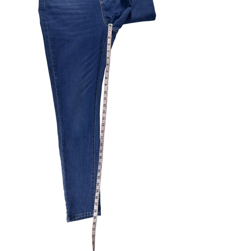 Levi Signature Pull-On Skinny Fit Jeans Women's‎ 8 Blue Denim Total Shaping NEW - Picture 5 of 12
